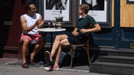 Англия отменя карантината за идващи от Италия, Испания, Франция