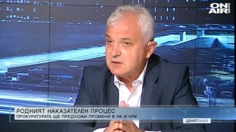 Гешев поставя публично определени социални задачи, смята Явор Нотев