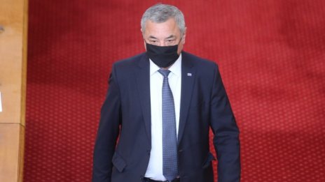 Недосегаеми нямало у нас, нито личности, нито институциите