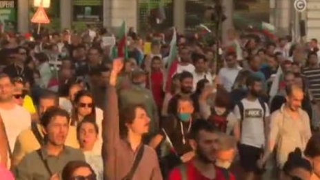 Да отбележиш рождения си ден на протест