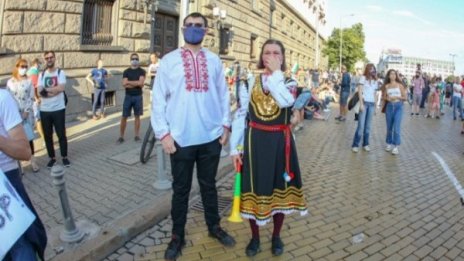 Ден на протести, а кой задълбочи войната между институциите?