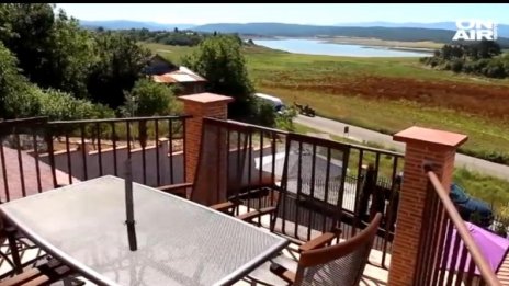 Все повече българи избират къщите за гости в Балкана