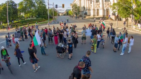 За 15-ти ден: Протести с искане за оставка
