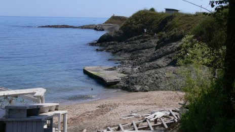 Бутат огради и постройки, които пречат на достъпа до морето в Буджака