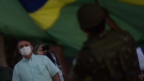 Над 2,4 млн. заразени с COVID-19 в Бразилия