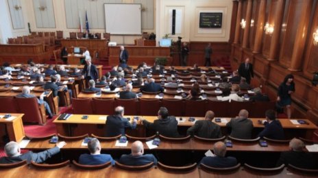 Законът за социалните услуги отново в дневния ред на НС