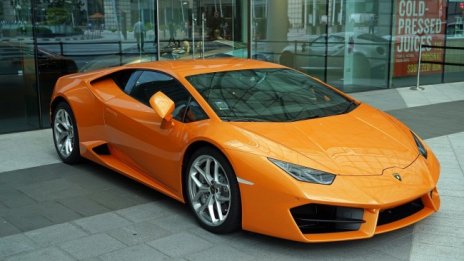 Мъж от Флорида си купи Lamborghini с COVID-помощи
