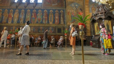 За православните християни започват богородичните пости 