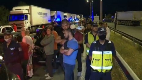 Протестиращите на АМ "Марица" заплашвали полицаите: Ще се върнем! 