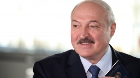 Лукашенко води убедително в битката за президент на Беларус