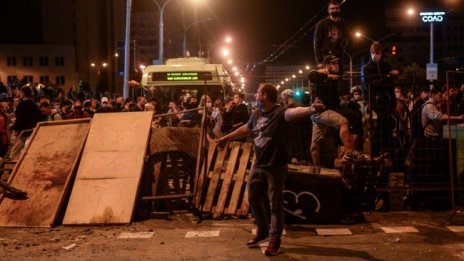 Безредици в Минск, взривно устройство уби един човек 