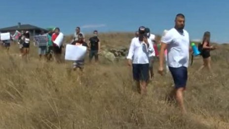 Бареков с протестна акция близо до Созопол