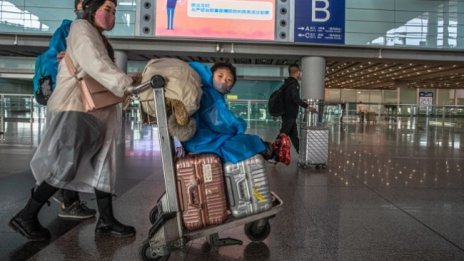 Китай премахва част от ограниченията за пътуване на европейци