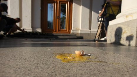 Провал на извънредното заседание, парламентът не събра кворум