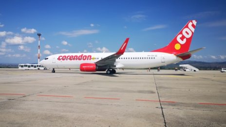 Летищата в Бургас и Варна отчитат спад на полетите с над 70%