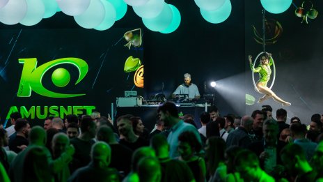 Amusnet отбеляза 10-годишнината си с легендата Любо Ганев и вдъхновяващо парти 