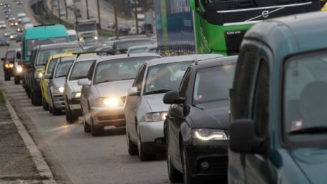 Скок на споделеното пътуване при тотален срив в автобусите
