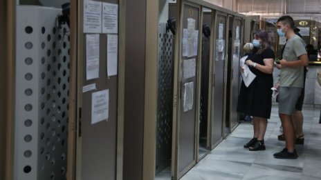 СДВР: Паспортните служби работят от 7.00 часа