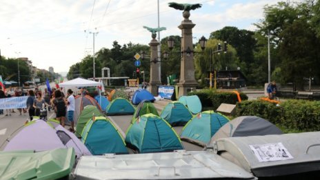 "Походът на свободата" с релса в ръка стигна София