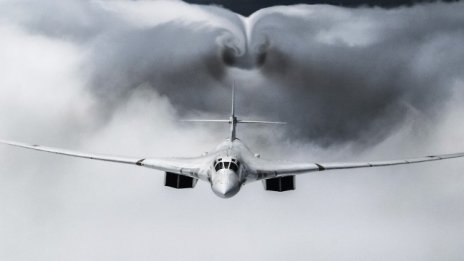 Правителствен самолет от Русия кацна в Минск и бързо се върна в Москва
