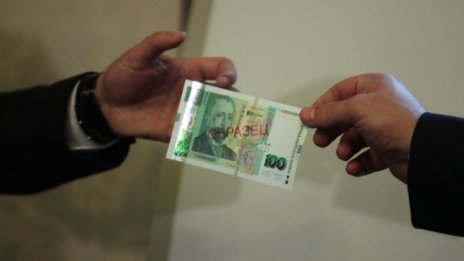 Българите все по-често разчитат на бързи кредити, ръст от 10% за година