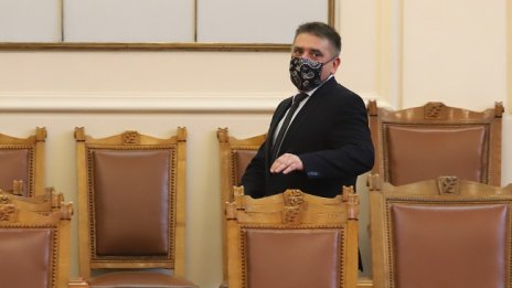 Правосъдният министър Данаил Кирилов хвърли оставка