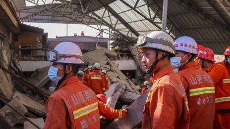 29 души са загинали при срутване на ресторант в Китай