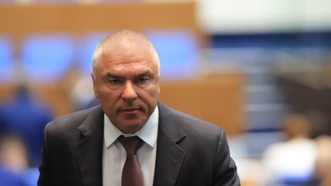 Марешки подписал за конституцията заради... симпатизантите