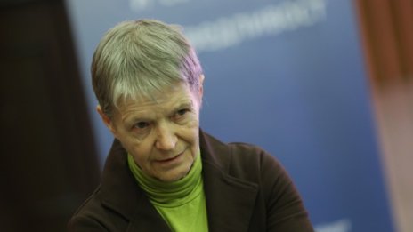 Отново се налага една гледна точка за 9 септември, смята Искра Баева