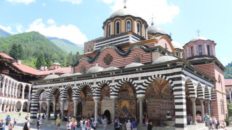 Коронавирус и в Рилския манастир 
