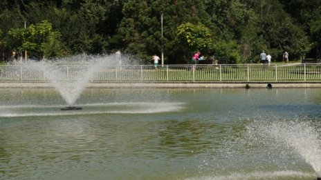 Слънчево и топло остава времето, с температури до 32&deg;C