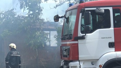 Потушиха пожара в Захарния комбинат в Пловдив