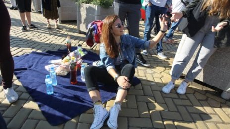 71-ви ден на протести: Шествие в София, тикви на площад в Пловдив 