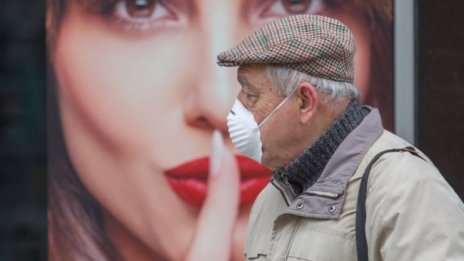 Не сушете маските в микровълновата и не ги правете от памперс