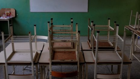 В Румъния затварят училища заради COVID-19 