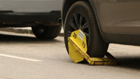 Ново: Започват да глобяват със стикер за неправилно паркиране в София