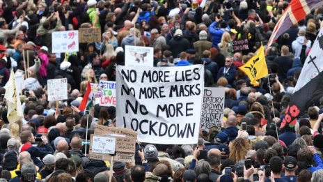 16 арестувани при протеста в Лондон срещу мерките за коронавируса
