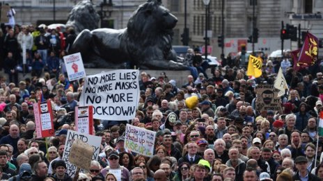 Глоба до 10 000 паунда в Англия при отказ от изолация