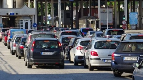 Гърция удължи ограниченията, влизаме в страната само с PCR тест 