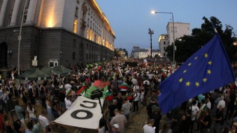 Прогноза: Подкрепата за кабинета ще ерозира през тежката зима