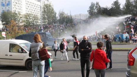 Над 50 протестиращи арестувани в Минск, сред тях и журналисти