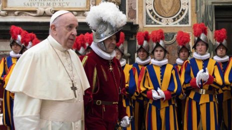 Четирима от швейцарската гвардия във Ватикана заразени с коронавирус