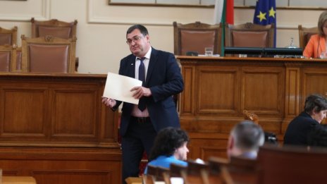 Славчо Атанасов: Днес някои депутати изкопаха дъното