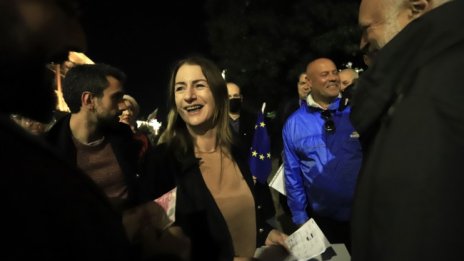 101-ва вечер протест: Евродепутатката Клеър Дейли подкрепи недоволните