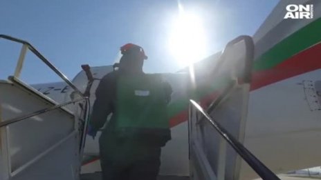 Каква е вероятността да се заразим с коронавирус в самолет?