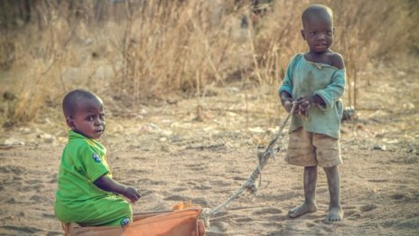 Протестите в Нигерия прерастват в гладни бунтове
