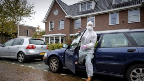 В Нидерландия затягат мерките срещу коронавируса