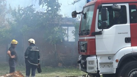 28-годишен изгоря в пламнала къща в Добричко