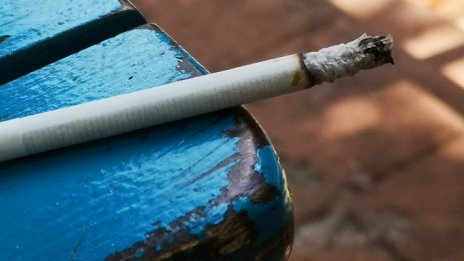 НС прие глоби за продажба на алкохол и тютюн на деца