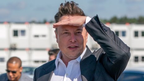 Заразен ли е с коронавирус Илон Мъск?